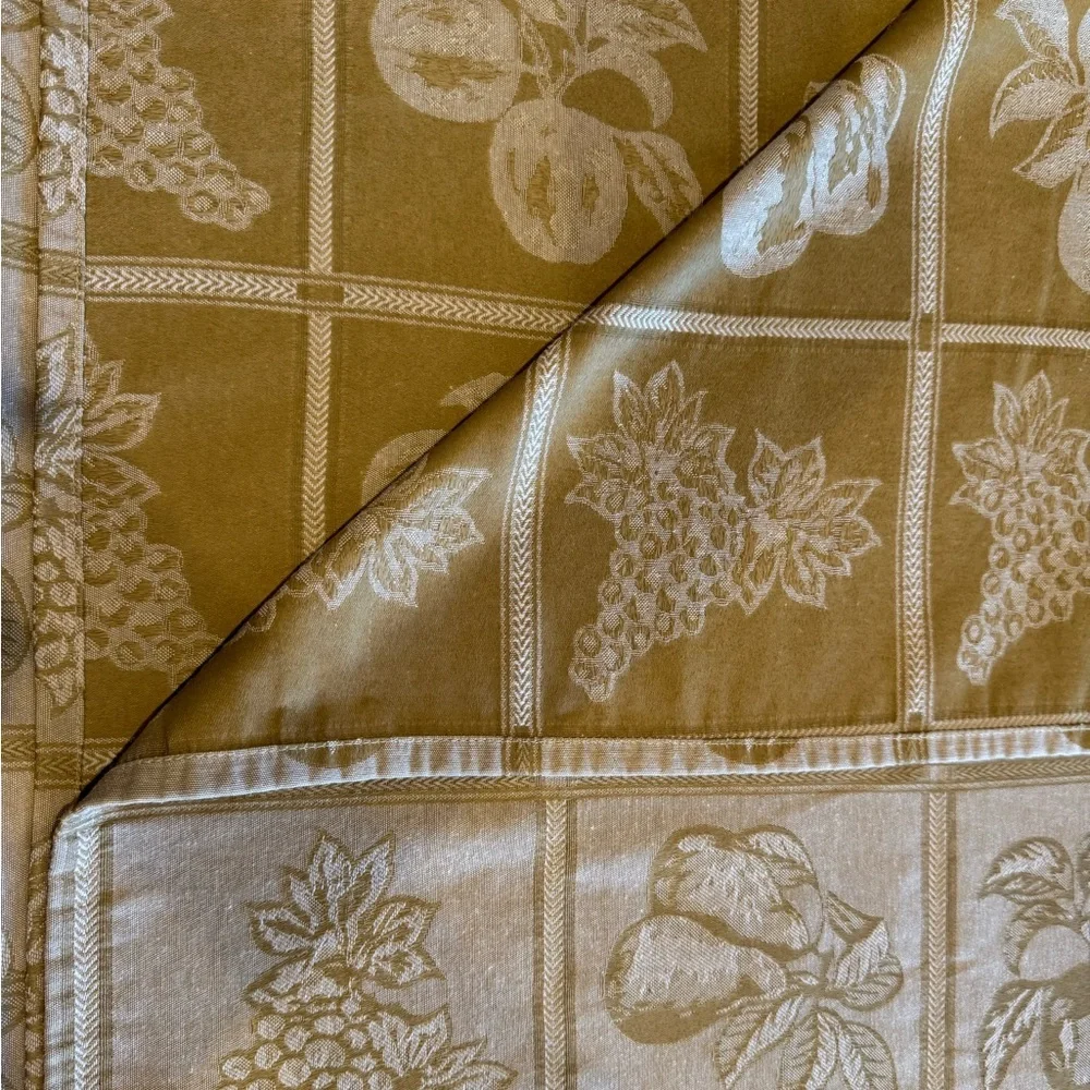 Vintage Ivory Damask Jacquard Tablecloth Fruit Harvest Cotton Blend 59 X 100